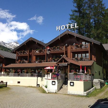 Hotel Alpenhof Oberwald Dış mekan fotoğraf